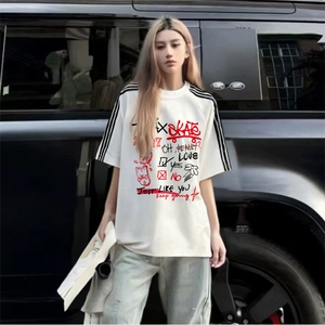 抖音得物品质二开240克宽松纯棉美式潮牌印花三条杠中性风短袖T恤