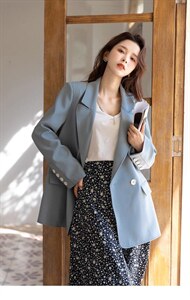 撞明线西装图片
