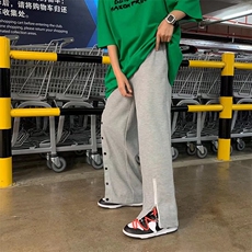 灰色