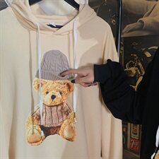 703-W217秋季印花小熊立体绣花贴帽休闲套头卫衣，男装卫衣，星座703