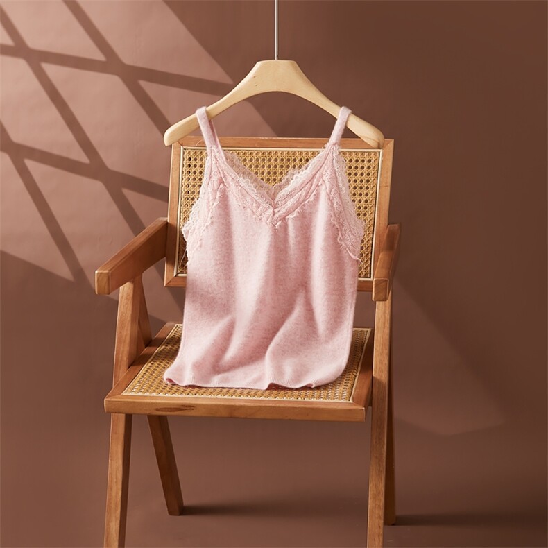 法式优雅~V领蕾丝羊绒吊带背心女纯色温柔2025秋冬新针织内搭羊毛，女装背心吊带，朵沐纯羊绒