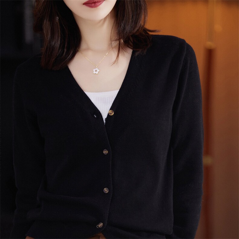 2025新款宽松大码V领外搭长袖毛衣针织开衫女春季纯色上衣女薄款,针织衫/毛衣,阁惠羊绒