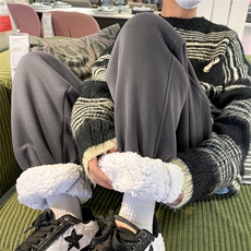 深灰色