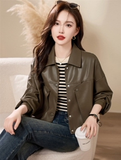 现货宽松蝙蝠袖绿色PU皮衣2024春装新款女装时尚百搭显瘦皮外套女，女装皮衣，潮流依族