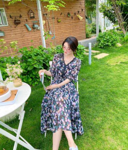 碎花连衣裙，女装连衣裙，布萱