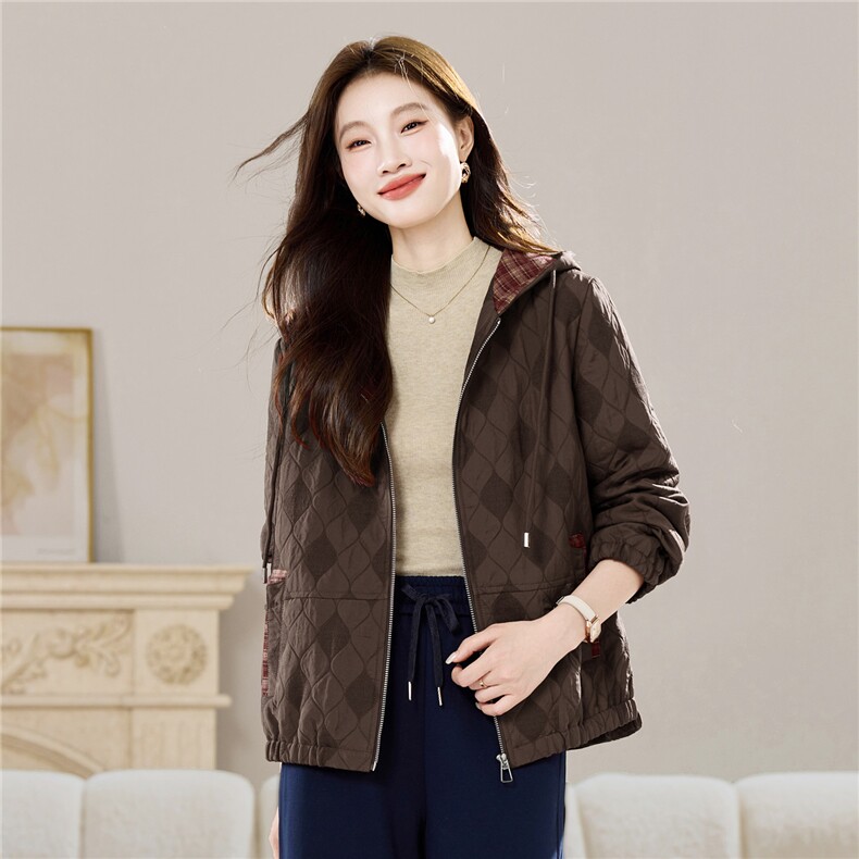 现货2026春秋季新款时尚中老年妈妈装短外套上衣格子女士风衣,女装短外套,璐依舞
