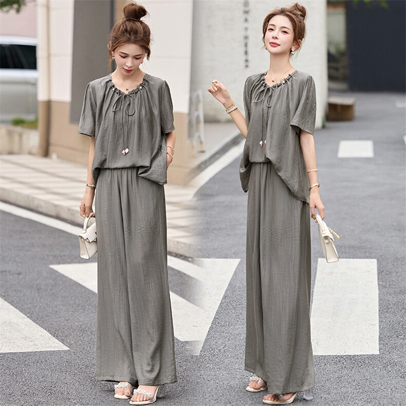 2025年夏季新款竖条纹压花肌理慵懒立领无袖衫上衣阔腿裤时尚，女装连体裤，魅丽静蓝