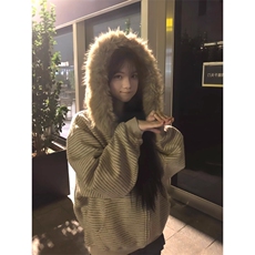 卡其色