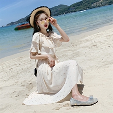 挂脖气质俏皮碎花长裙连衣裙，女装连衣裙，天丽