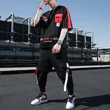 黑色
