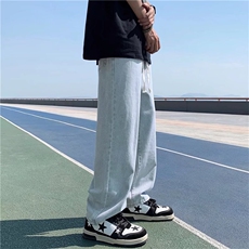 浅蓝色