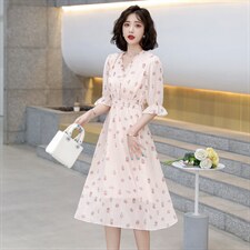 小香风碎花连衣裙新款夏季胖妹妹设计感流行过膝裙子，女装连衣裙，韩蔻秀