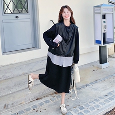 假两件皮马甲长袖连衣裙套装女秋2025新款一整套穿搭卫衣裙两件套，女装套装/套裙，2C056