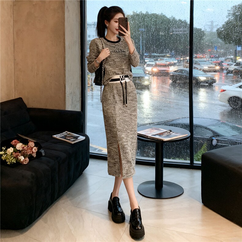 高级感时尚休闲套装女秋季新款修身显瘦圆领拼接卫衣半身裙两件套,女装套装/套裙,2C310