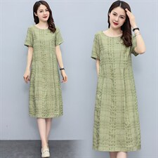 现货2024夏季新款简约气质圆领宽松舒适休闲连衣裙，女装连衣裙，妃曼