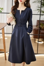 高端气质名媛长袖连衣裙女2025春新款收腰显瘦洋气V领轻熟风裙子，女装连衣裙，姿衣坊