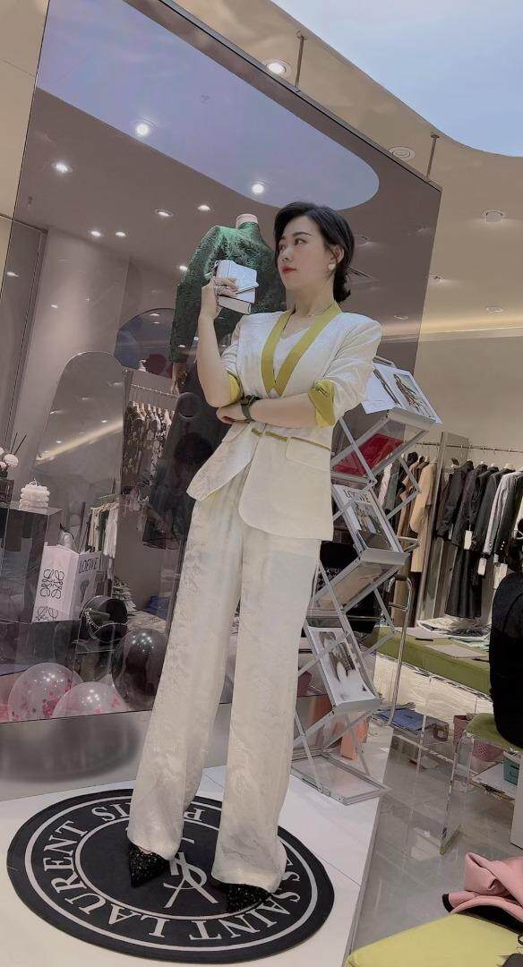 夏装套装美美哒！，女装职业装，雅尼拉