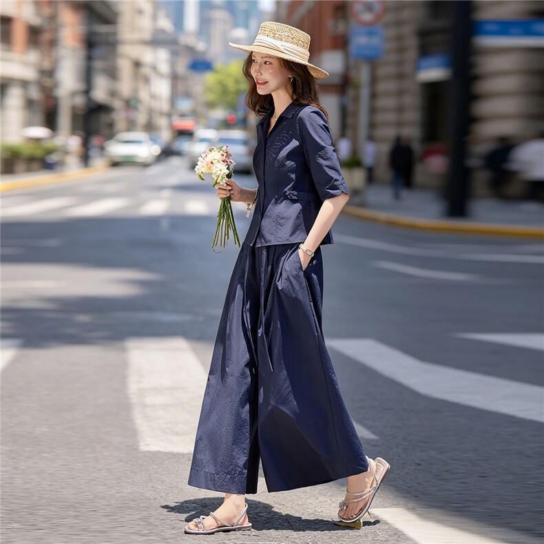 气质大方得体裙裤套装女2026夏新款时尚减龄V领职场风两件套,女装套装/套裙,水衣源