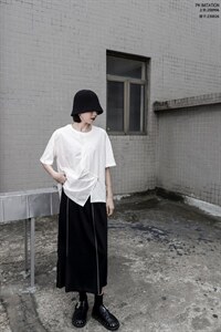 现货：夏季上衣/短裤/裙子图片