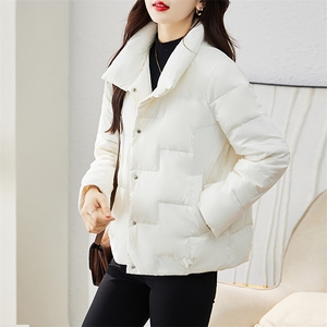 现货羽绒服女连帽新款短款小个子面包服时尚宽松休闲保暖轻暖外套