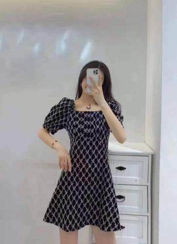 收腰版连衣裙，女装连衣裙，玩美