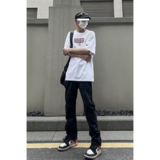 黑色