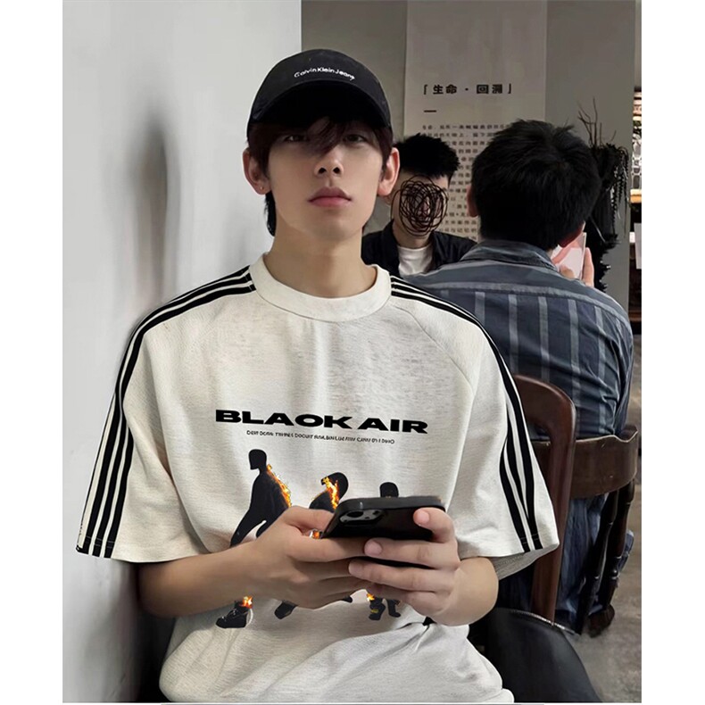 抖音得物品质二开240克宽松纯棉美式潮牌印花三条杠中性风短袖T恤，男装T恤，电商A486-1