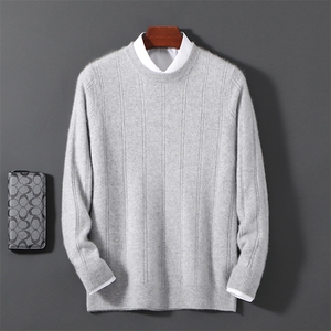 2025年秋季新款百搭男士坑条假两件12针竖条圆领羊毛衫，男装羊毛衫，邓利维