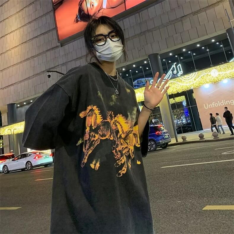 2023春夏季新款男休闲圆领水洗做旧胶印涂鸦短袖T恤E021P38图片