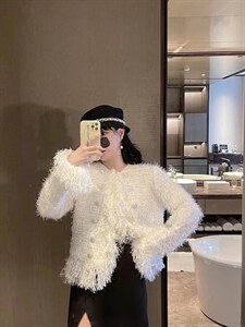 现货哦流苏小香针织外套，黑白两个色图片