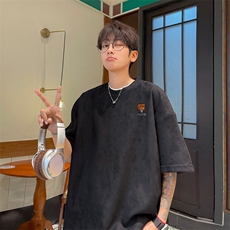黑色