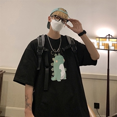 黑色