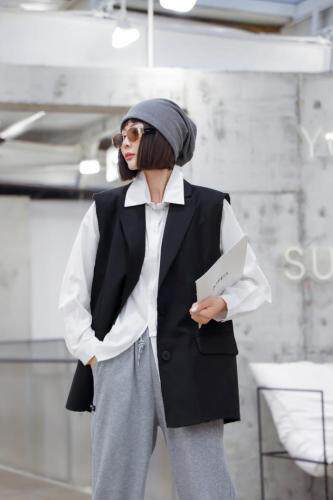 新款后背刺绣毛边马甲，女装马夹，C&B