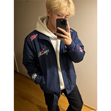 藏青色