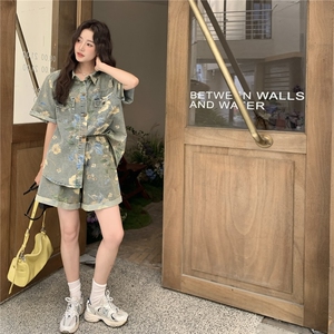 韩系牛仔套装女2025夏季新款时尚减龄洋气减龄短袖衬衫短裤两件套图片