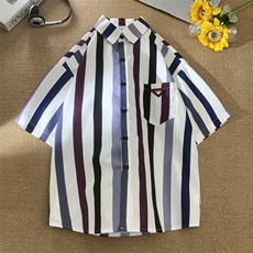 黑红色