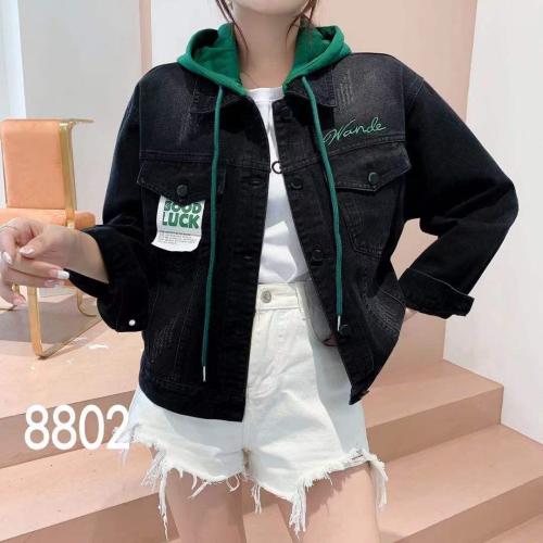 8802秋装针织帽牛仔外套图片