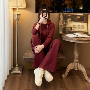 女春季新款时尚慵懒风套装红色拉链开衫连帽长袖外套阔腿裤两件套图片