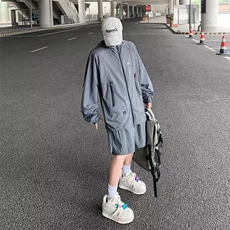 灰色