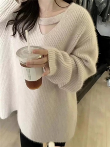 新款女装V领毛衣时尚百搭羊毛羊毛衫舒适保暖上衣图片
