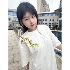 白色