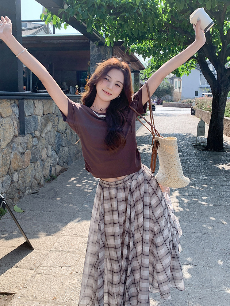 蕾丝拼接短袖t恤套装裙女夏新款设计感不规则格子半身裙两件套,女装套装/套裙,浙宝305