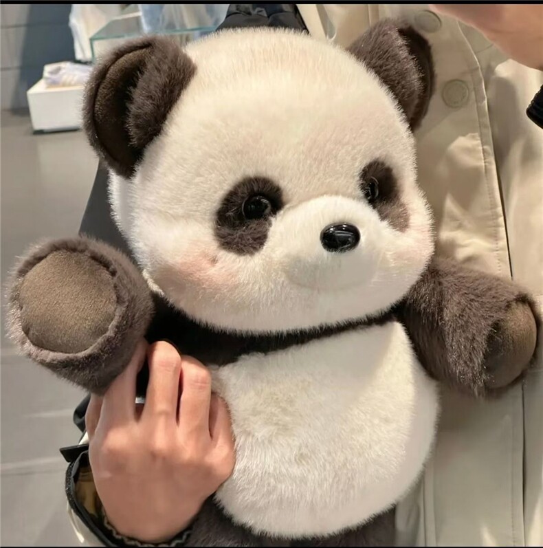 现货跑跑小熊猫玩偶45厘米15寸玩偶毛绒玩具布娃娃，森都毛绒