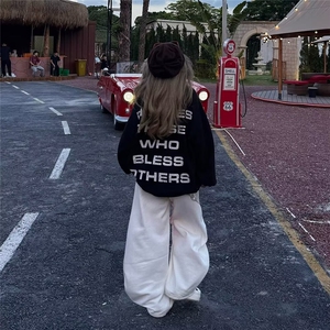 M617-P62 牛仔裤女潮流街舞街头滑板高街时尚个性潮涂鸦新款图片