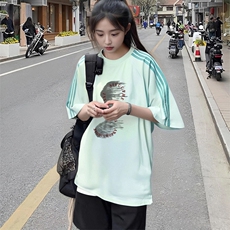 抖音得物品质二开240克宽松纯棉美式潮牌印花三条杠中性风短袖T恤，男装T恤，电商A486