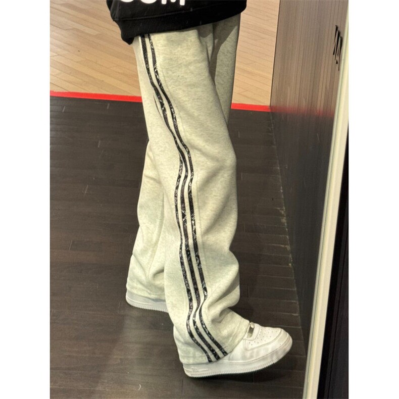 现货得物蛇年限定蟒蛇纹路休闲裤特P45，男装休闲裤，电商D205