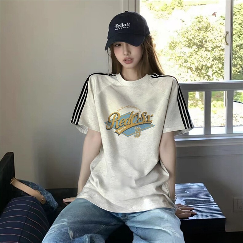 抖音得物品质二开240克宽松纯棉美式潮牌印花三条杠中性风短袖T恤,男装T恤,电商A486