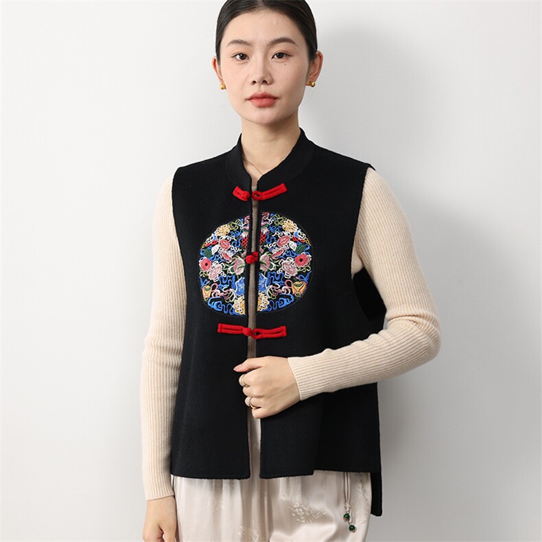 时尚民族风羊毛刺绣马甲女秋冬红色盘扣修身显瘦无袖外套,女装马甲,米咔羊绒