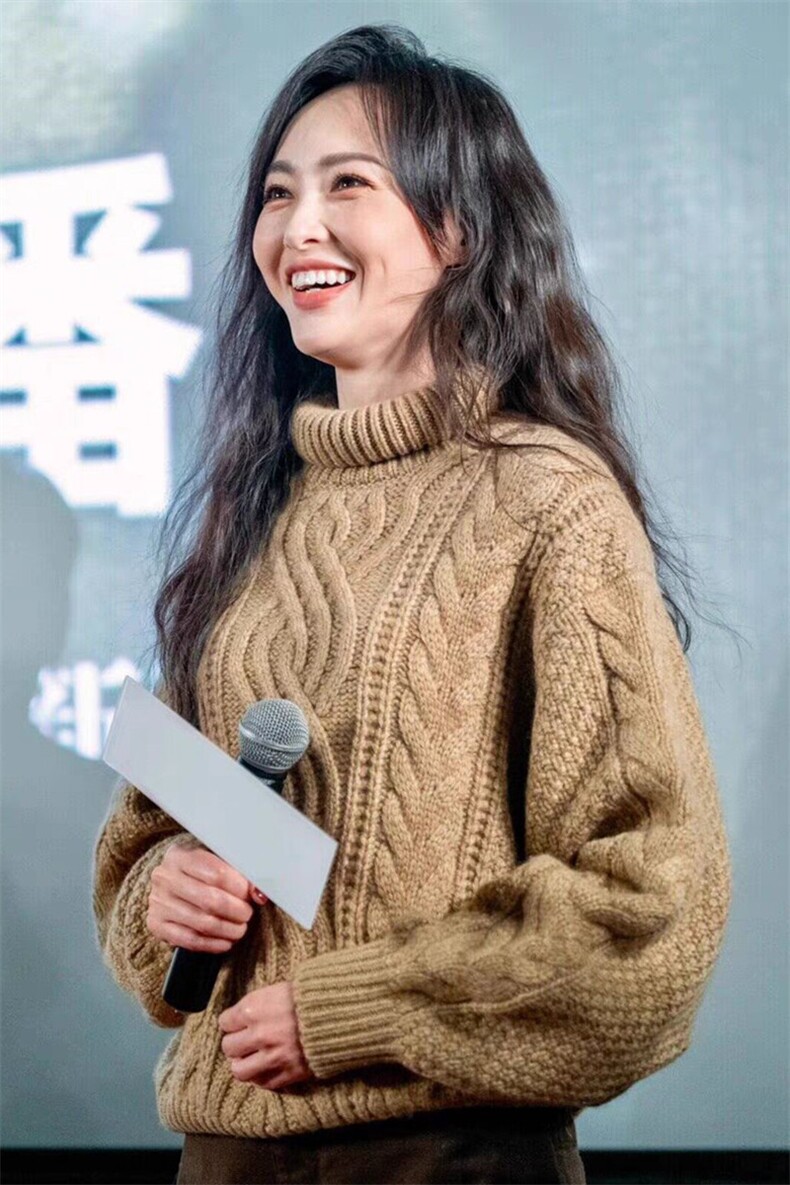2024新款羊绒唐嫣同款卡其高领宽松羊毛针织衫麻花毛衣女,女装羊毛衫,莺澜羊绒