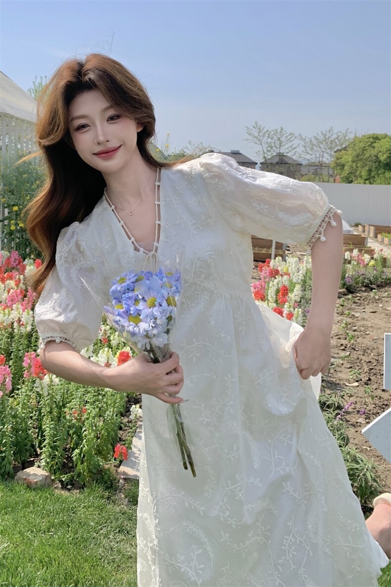 刺绣连衣裙夏季法式粉色碎花裙小众泡泡袖甜美长裙显瘦气质复古，女装连衣裙，浙宝208A